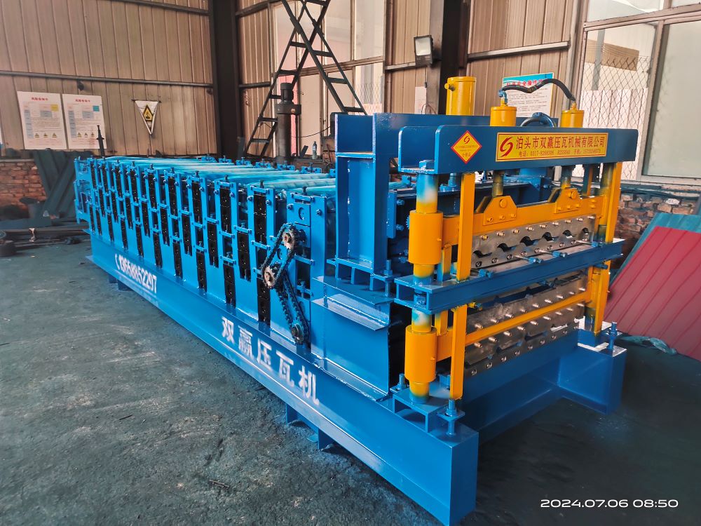 roll forming machine